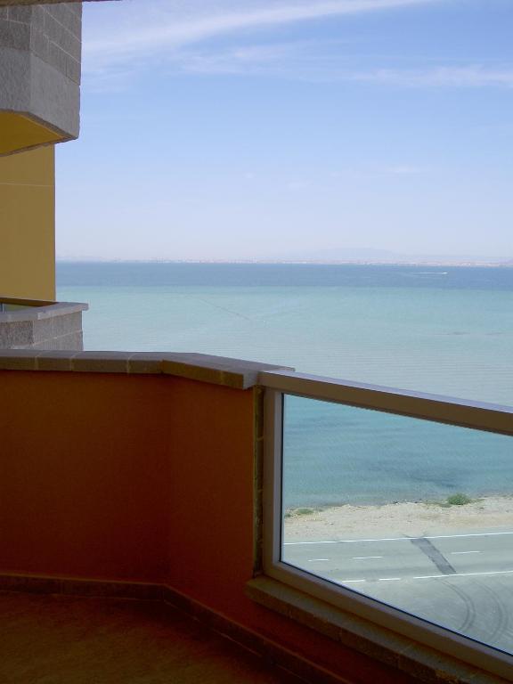 Apartamentos Turisticos Playa Principe Ла-Манга-дель-Мар-Менор Номер фото